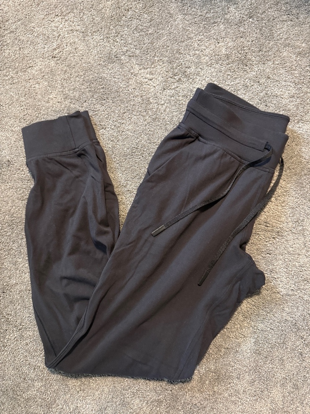 Lululemon high waisted full length jogger size 6